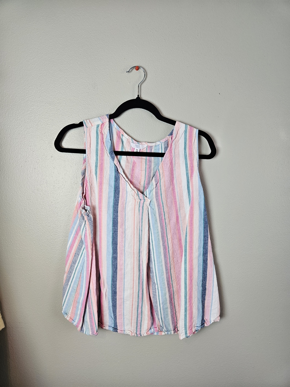 Time and Tru Pastel Multicolor Striped V-Neck Camisole